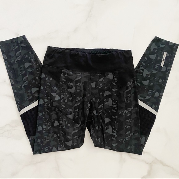 Sweaty Betty Zero Gravity High Waisted Leggings in Camo